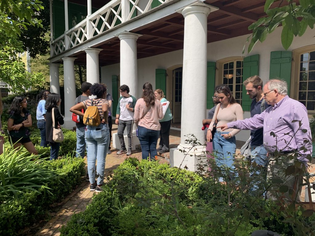 Students in front of historic plantation home