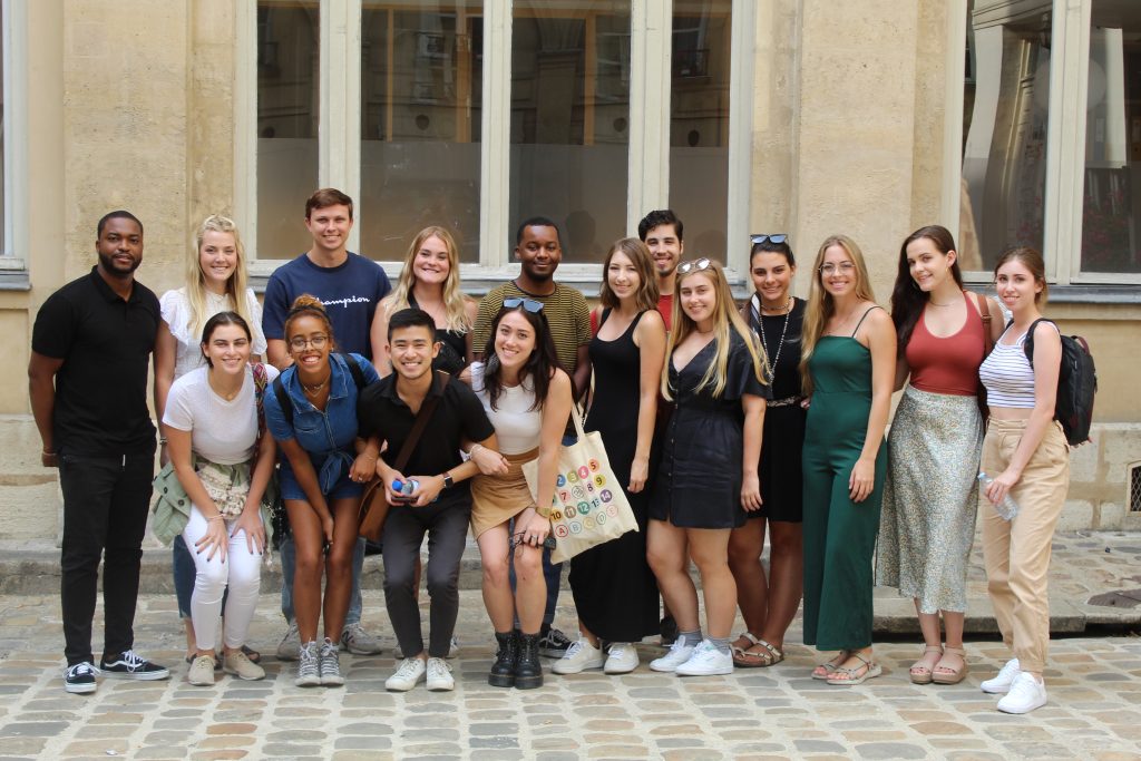 students in courtyard