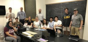 hth华体会体育app官网Landscape architecture students and professionals in classroom