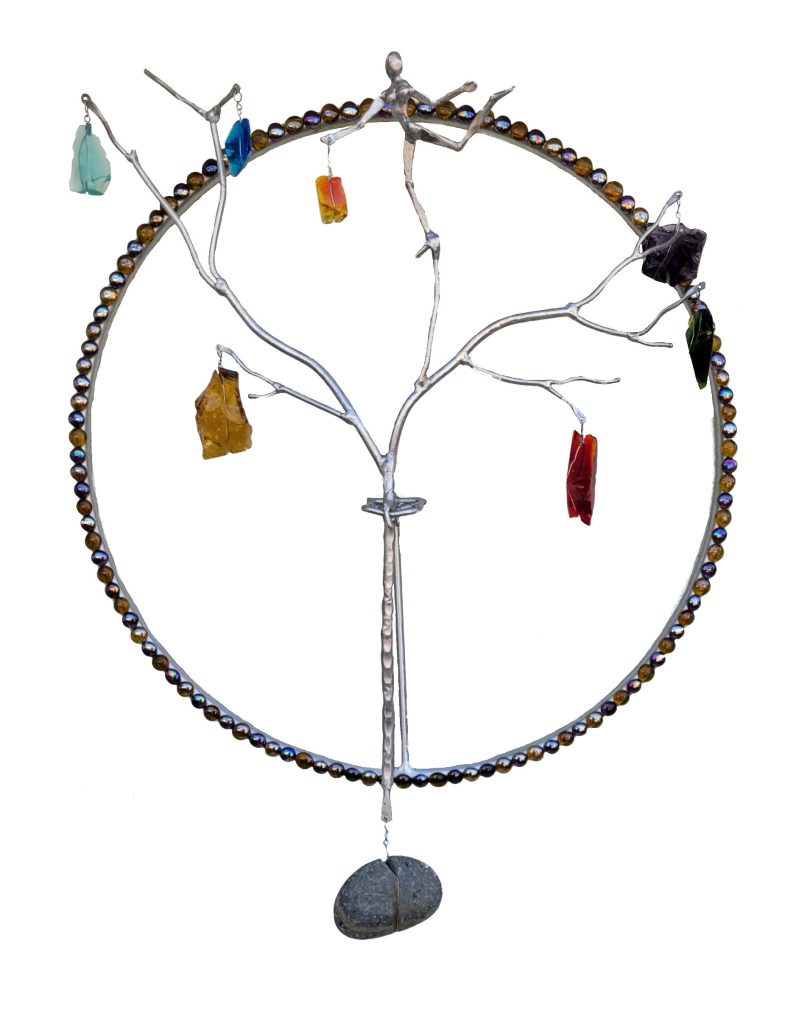 Tree in circle with dangling gems