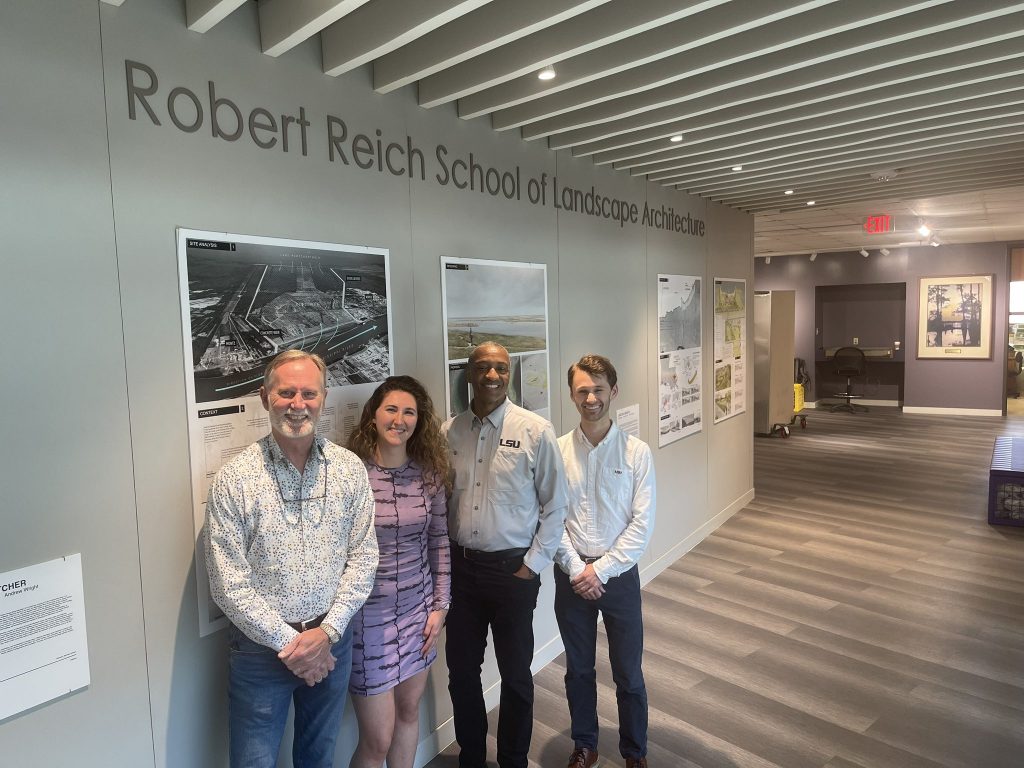 hth华体会体育app官网Director Mark Boyer, LSU President Tate, and landscape architecture students Joshua Crawford at the Robert Reich School of Landscape Architecture